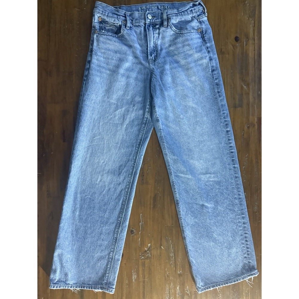 American Eagle‎ Womens Distressed Straight Leg Jeans Size 4 Light Wash Denim Raw